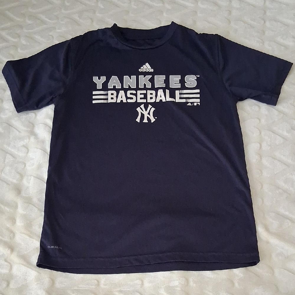 Adidas Navy Yankees Baseball Tee with White Logo